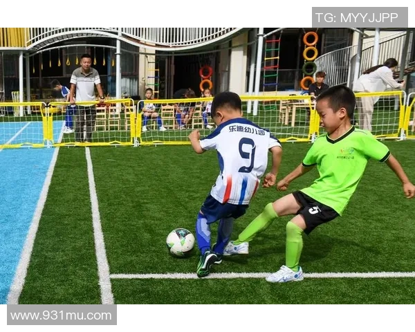 足球明星化妆挑战赛揭秘他们不为人知的另一面与趣味互动